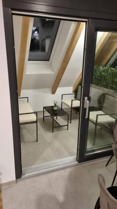 Brandneues Stadtglanz Apartment 슈투트가르트