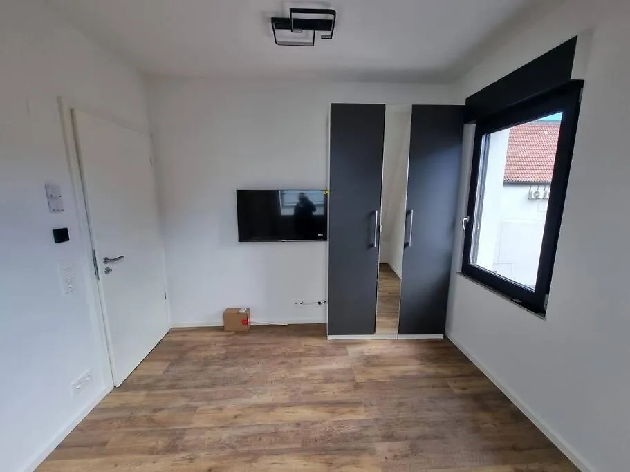 Brandneues Stadtglanz Apartment 슈투트가르트 0*,