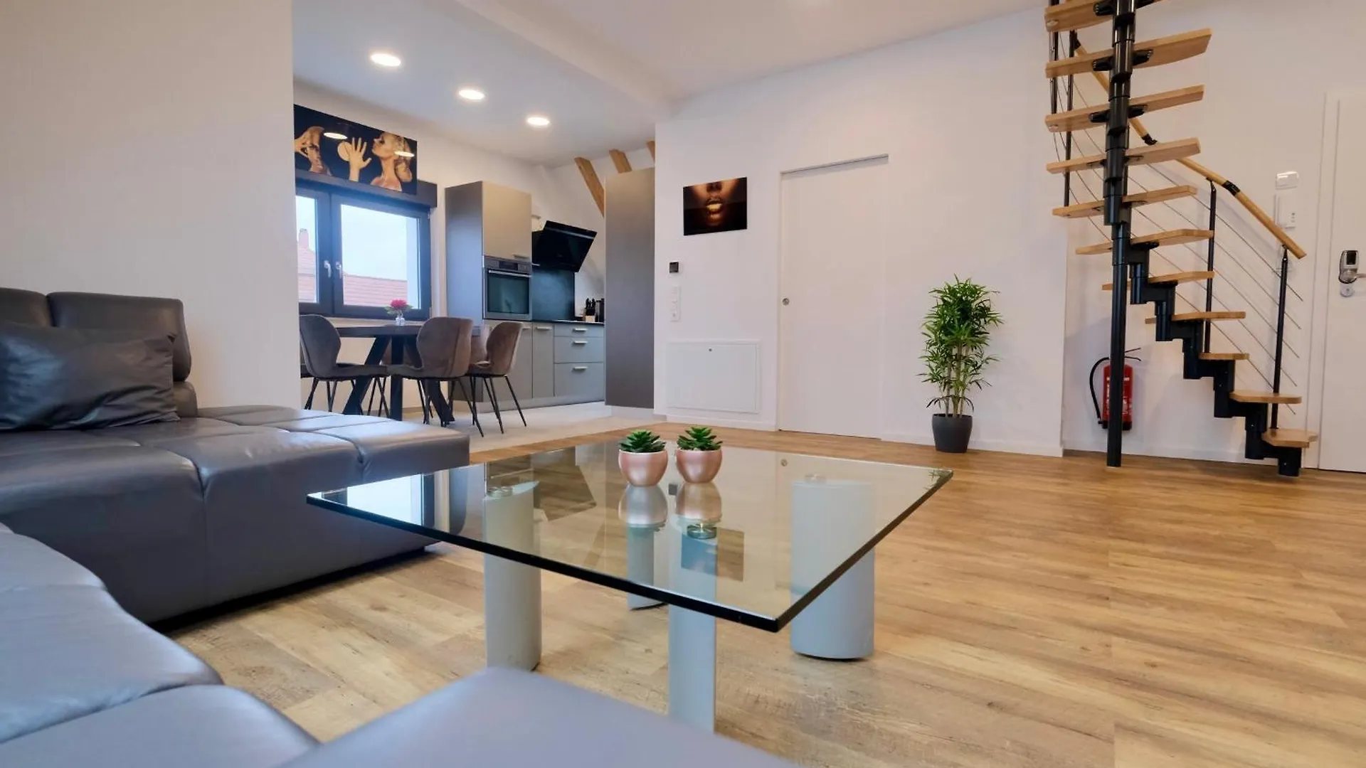 Brandneues Stadtglanz Apartment 슈투트가르트