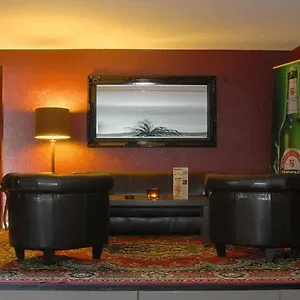 El Camino Hotel